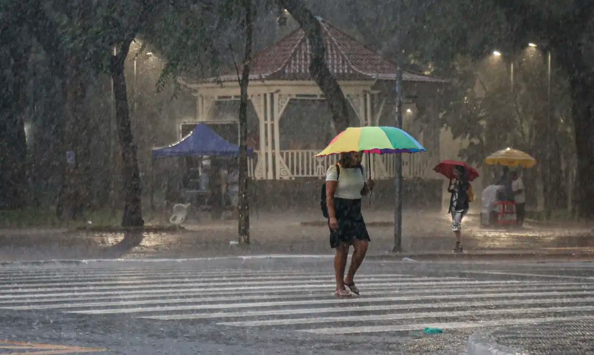 chuva-estado-de-sp-desabrigados