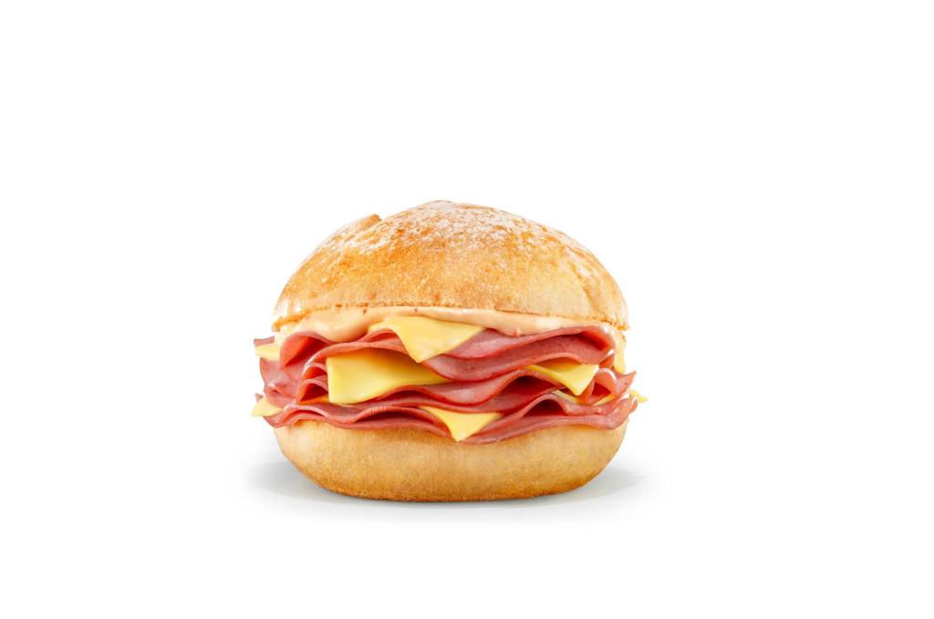 Bob’s se rende ao sanduíche de mortadela para aniversário de SP