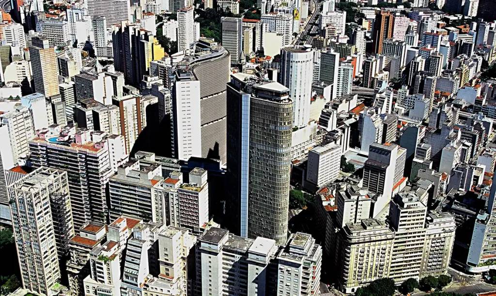 Saiba o que abre e o que fecha durante o Carnaval