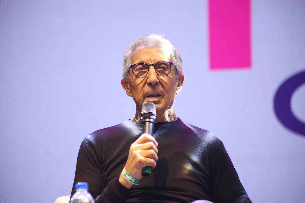 Corpo do empresário Abilio Diniz é velado no Estádio Morumbis