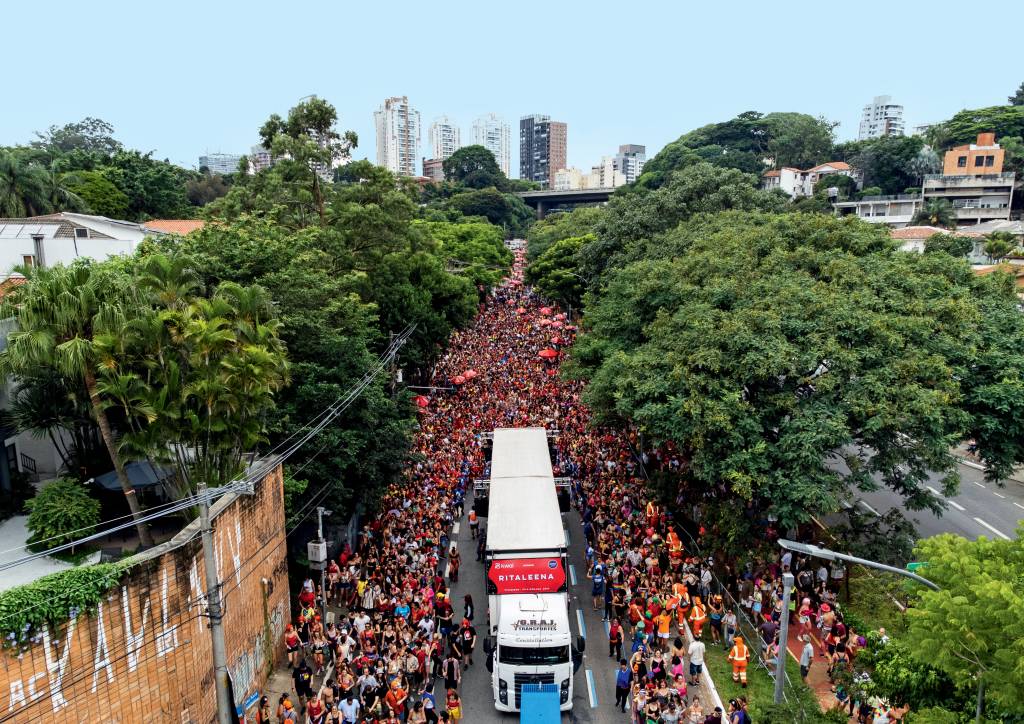 Carnaval 2024: blocos de rua na Zona Leste, Oeste, Norte, Sul e no Centro