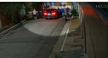 Sete homens atacam e roubam carro na Vila Maria