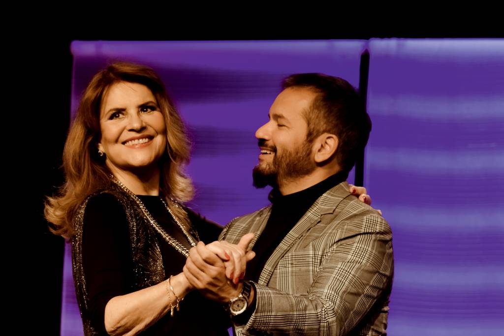 Sylvia Bandeira estrela peça com músicas de Charles Aznavour