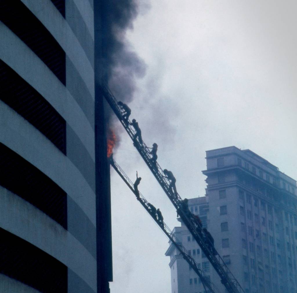 Ex-bombeiro relembra atuação no incêndio do Edifício Joelma: ‘Fogo bravo’