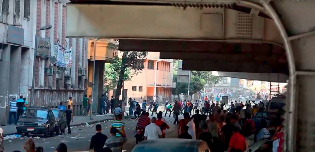 Documentário revela bastidores de fotógrafo de guerras