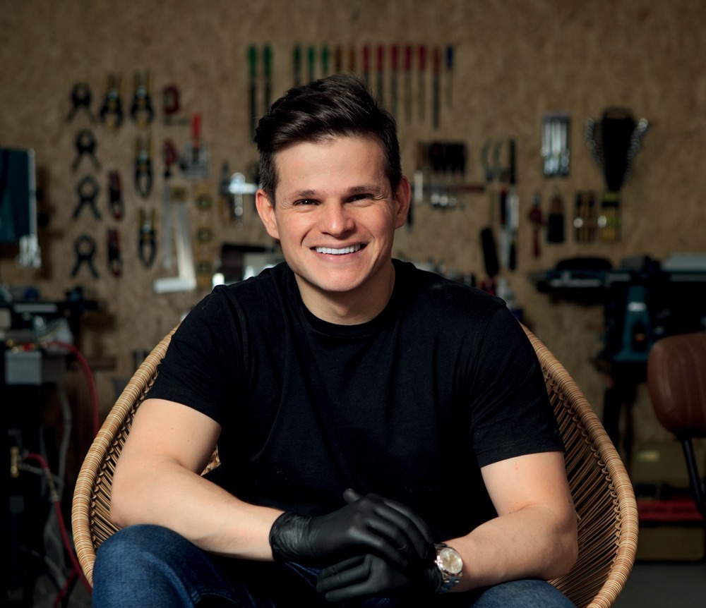 Designer paulistano aposta em inovação no ramo das joias