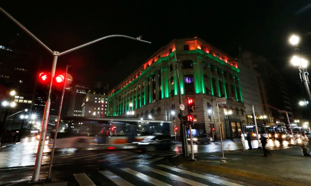 Com luzes, capital paulista homenageia 150 anos da imigração italiana