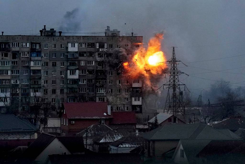 ‘20 Dias em Mariupol’ escancara destruição da guerra na Ucrânia
