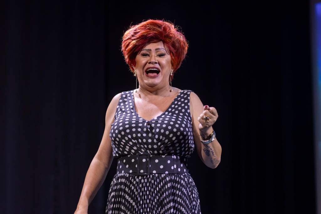 Monólogo de Nany People aborda relacionamentos amorosos com humor