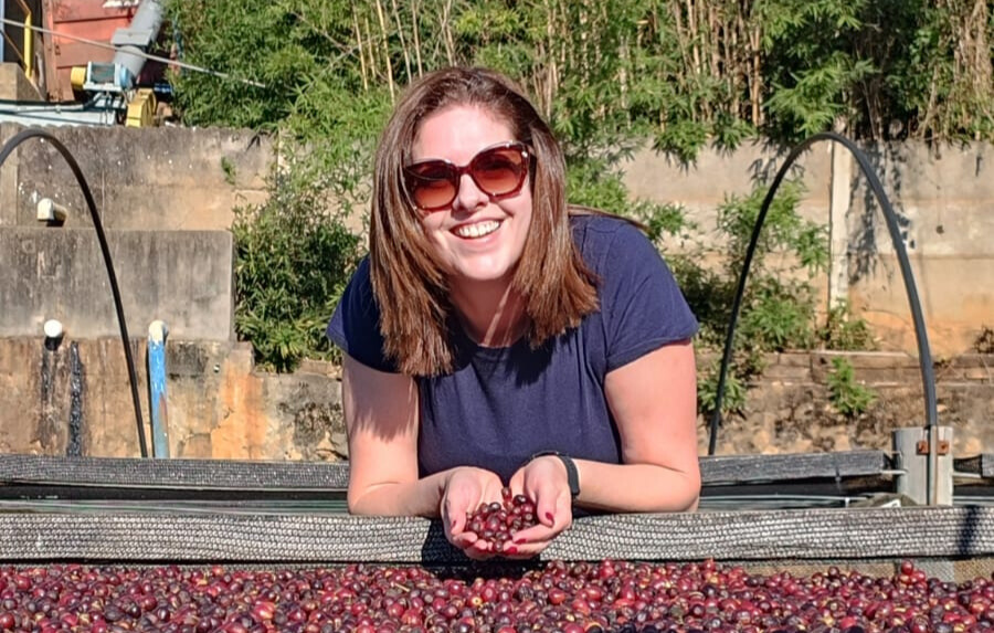 Consultora em Dubai, Cleia Junqueira faz palestra sobre  mercado de cafés