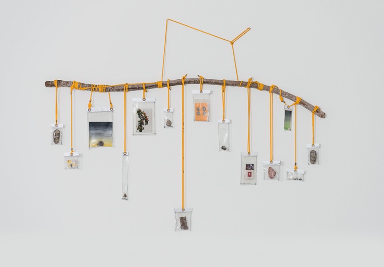 Mostra de Dan Lie na Casa Triângulo reutiliza obras de exposições prévias