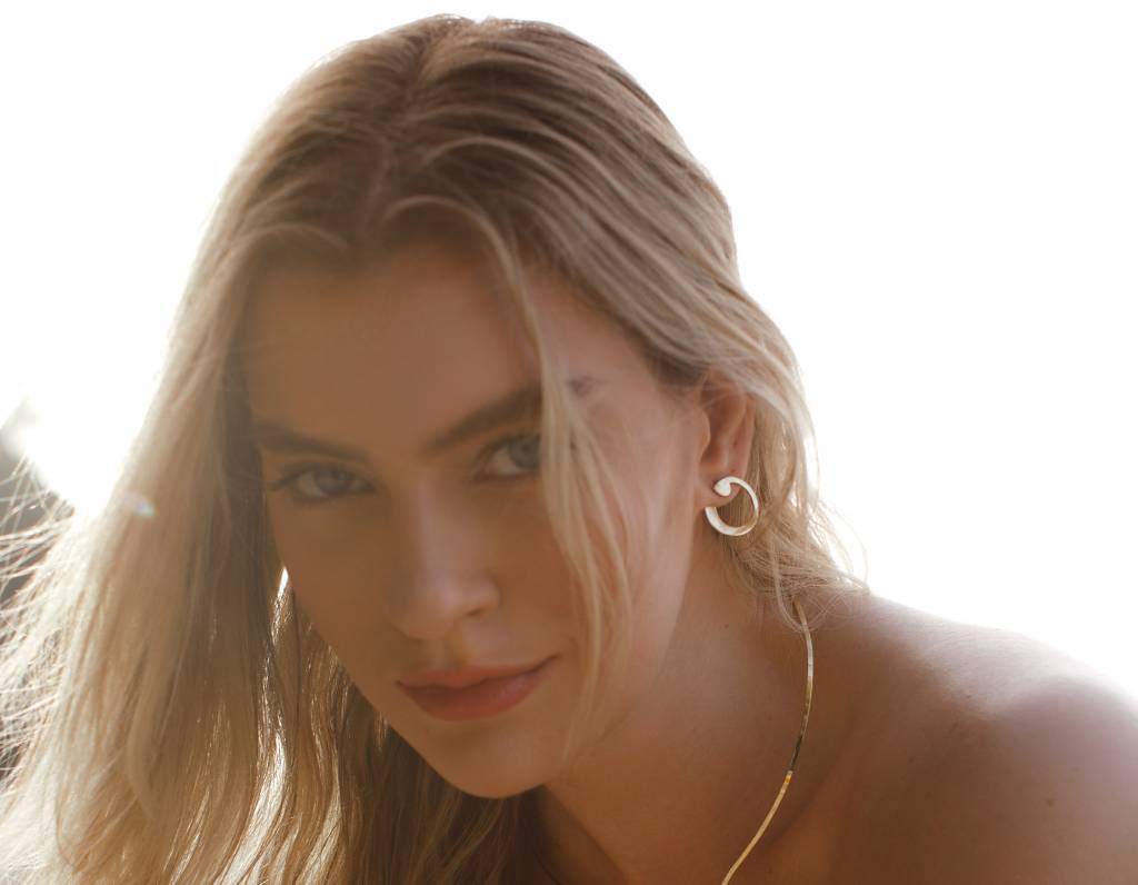 Miss Brasil lança linha de joias inspirada em anel herdado pela avó