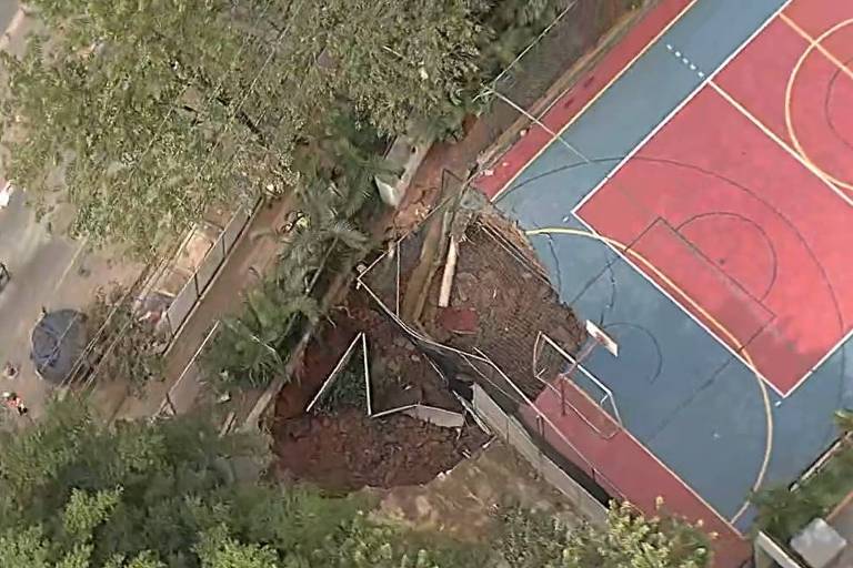 Cratera se abre em região próxima à obra da linha 6-laranja do metrô