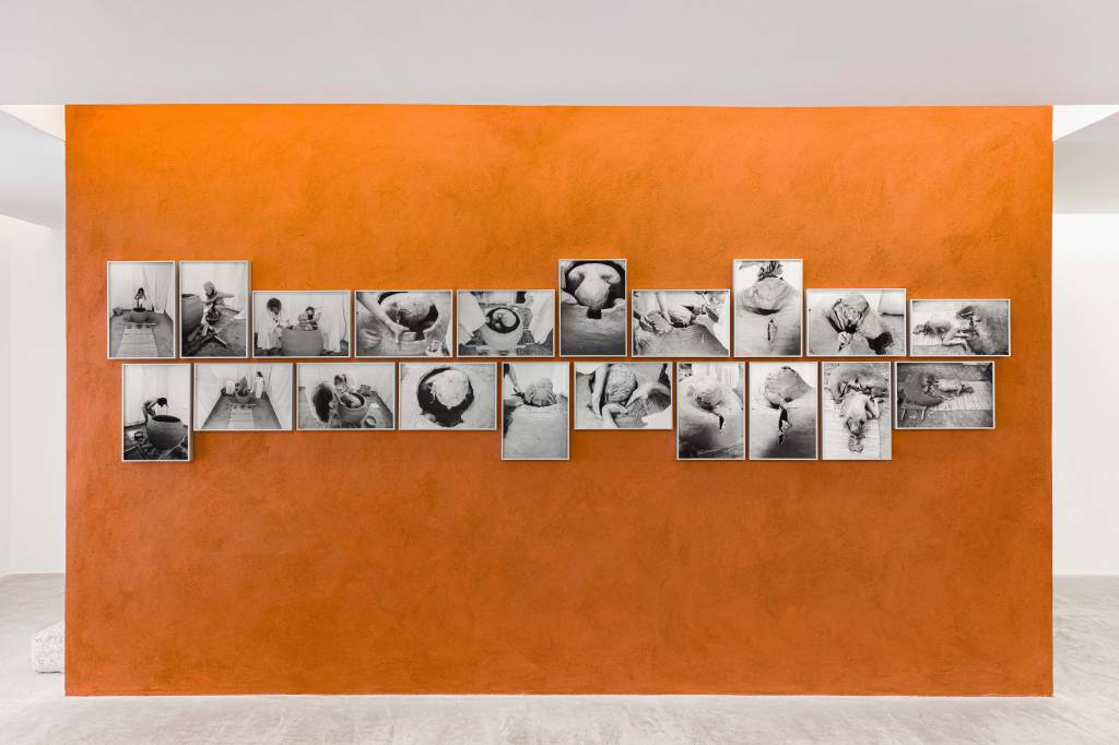 Mostra de Celeida Tostes tem lançamento de livro e roda de conversa