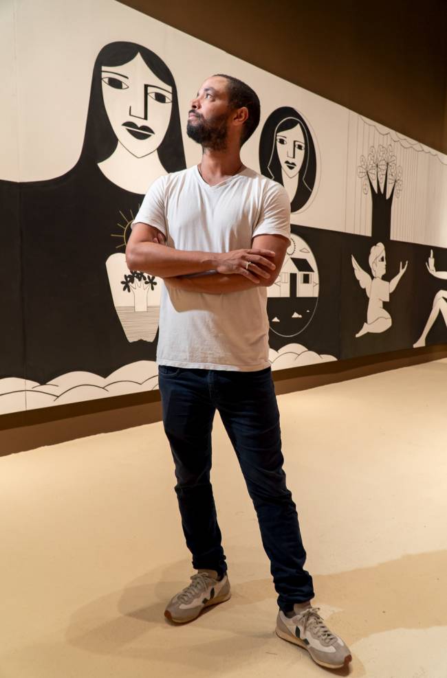 VEJASP_CASACOR_1771.jpg Celebração às origens: o recifense Derlon Almeida em frente ao seu mural