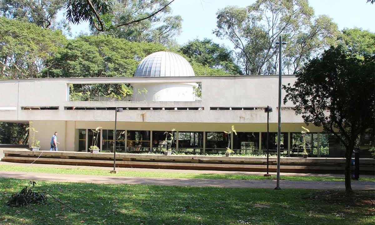 Escola-Municipal-de-Astrofísica