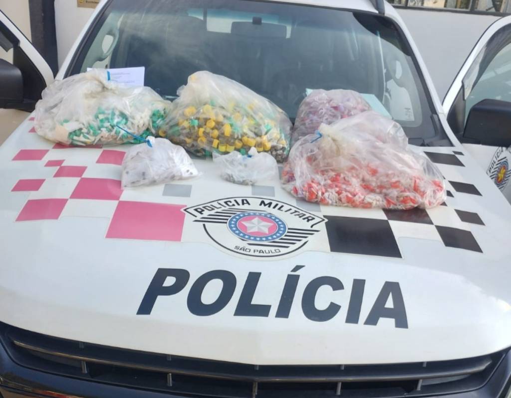 PM prende homem com mais de cinco mil porções de drogas em casa