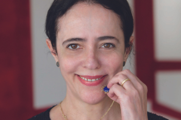 “O teatro paulista tem uma cara muito própria”, diz Silvia Buarque