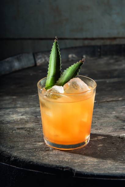 Piña quemada: de rum, “conhaque” de alcatrão e doce de abacaxi Piña quemada: de rum, “conhaque” de alcatrão e doce de abacaxi