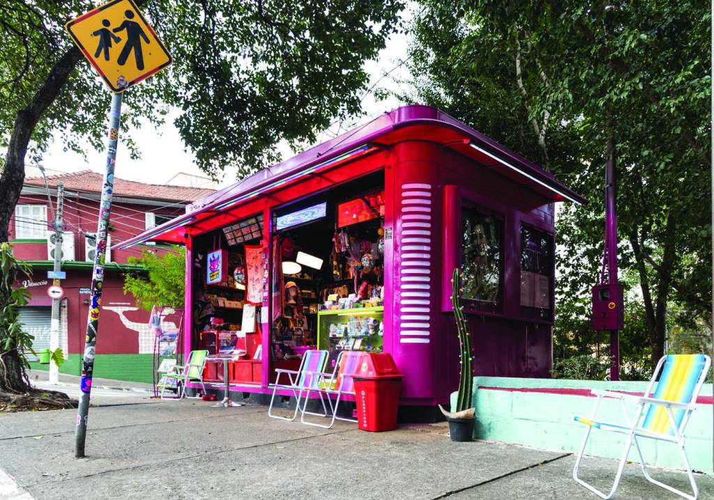 Botando Banca Crédito Leo Martins-Veja SP (2) Fachada de banca rosa