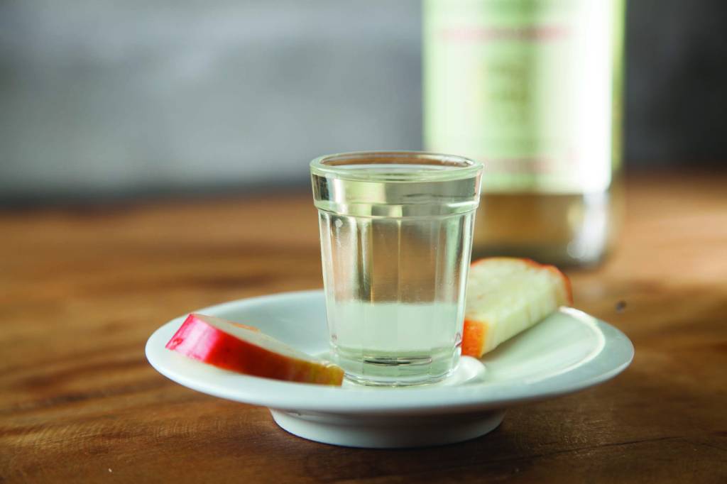 Conheça as melhores cachaças de SP, segundo ranking (a 51 está entre elas)