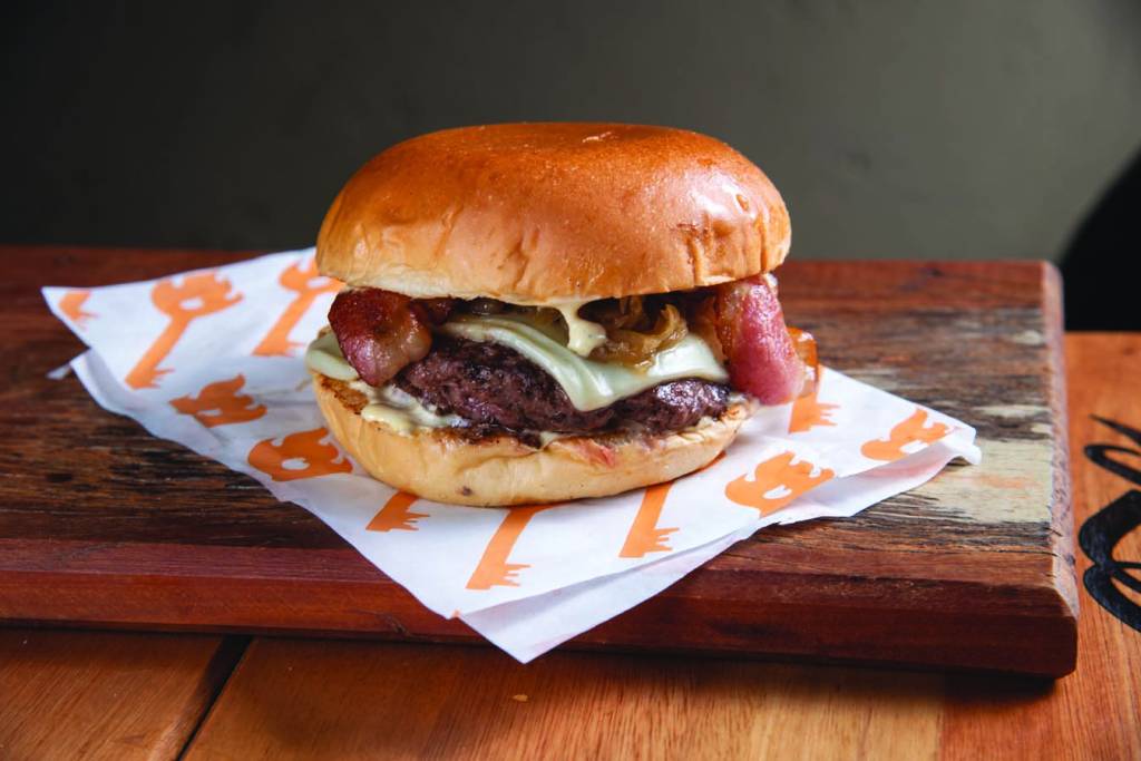 Firedoor Burger tem hambúrgueres em conta na Chácara Santo Antônio