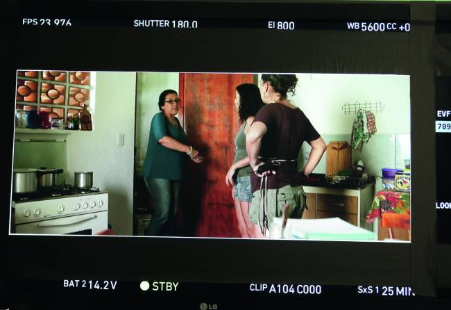 QUE HORAS ELA VOLTA.jpg Bastidores de Que Horas Ela Volta?, com Regina Casé