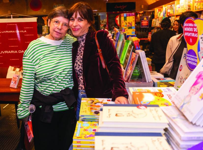 As artistas plásticas Jac Leirner (à esq.) e Ana Elisa Egreja As artistas plásticas Jac Leirner (à esq.) e Ana Elisa Egreja