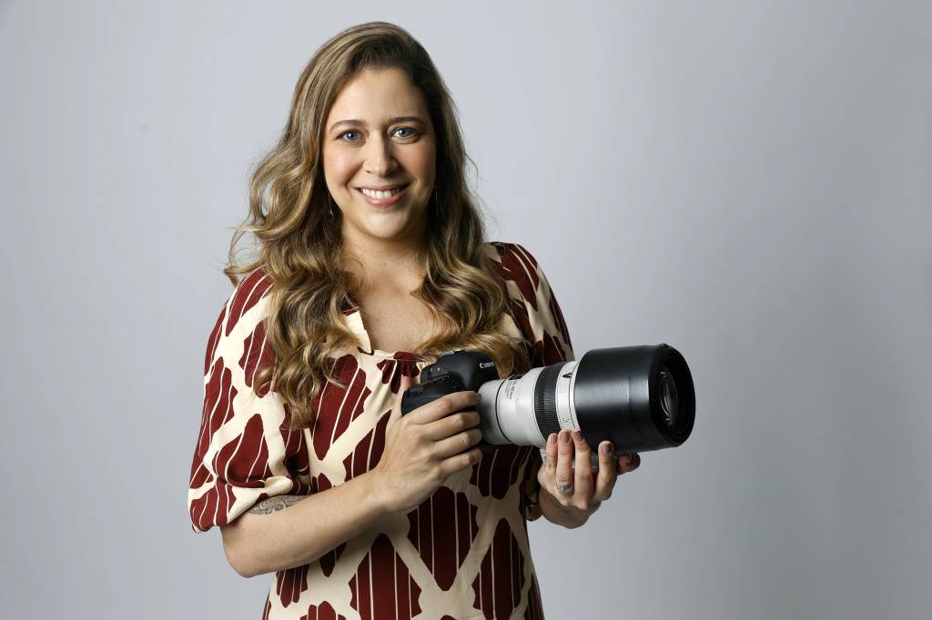 ‘Tinha medo de peixe’: como é a rotina de uma fotógrafa subaquática