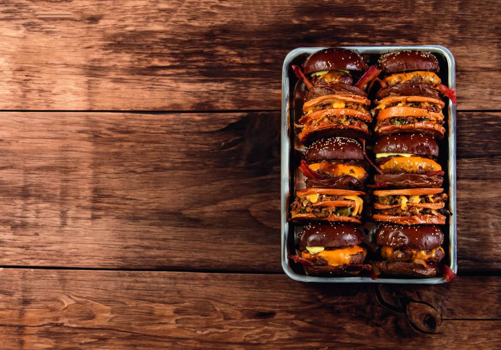 Holy Burger conquista o prêmio COMER & BEBER pela primeira vez