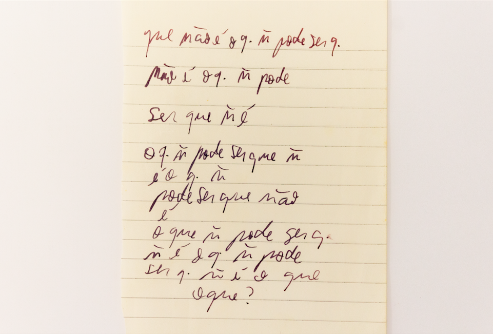 Manuscrito da música O que (no centro), de Arnaldo Antunes