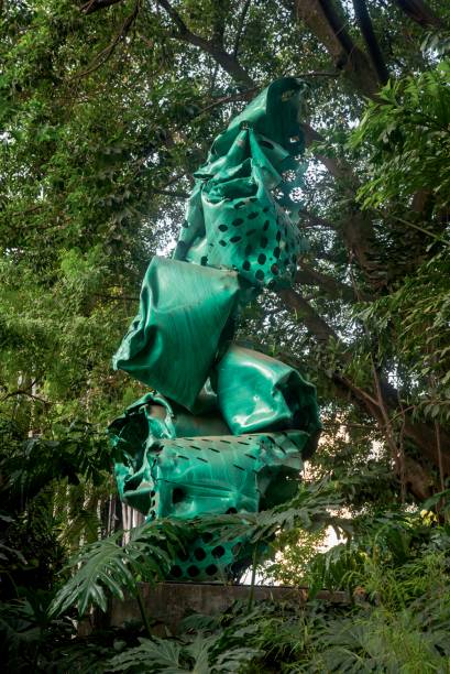 Brazil Emerald Lupine, escultura de alumínio do belga Arne Quinze