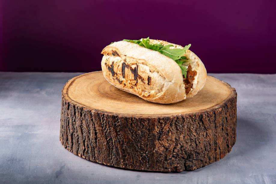 Fino Burger na Brasa: uma das pedidas é o fino boeuf Fino Burger na Brasa: uma das pedidas é o fino boeuf