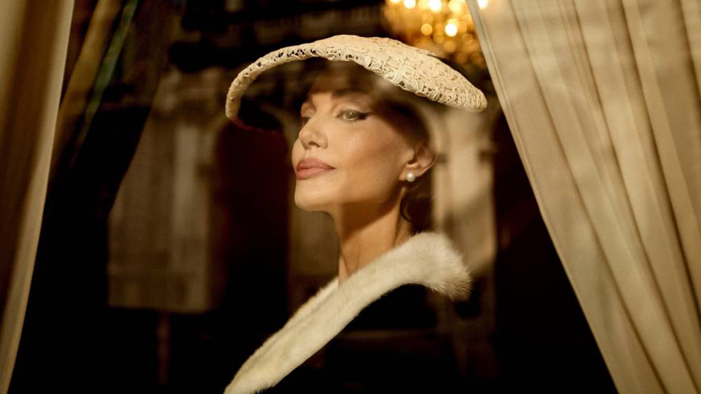 Angelina Jolie faz retorno espetacular ao cinema com ‘Maria Callas’