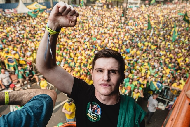 Vereador mais votado quer proibir mulher trans em banheiro feminino