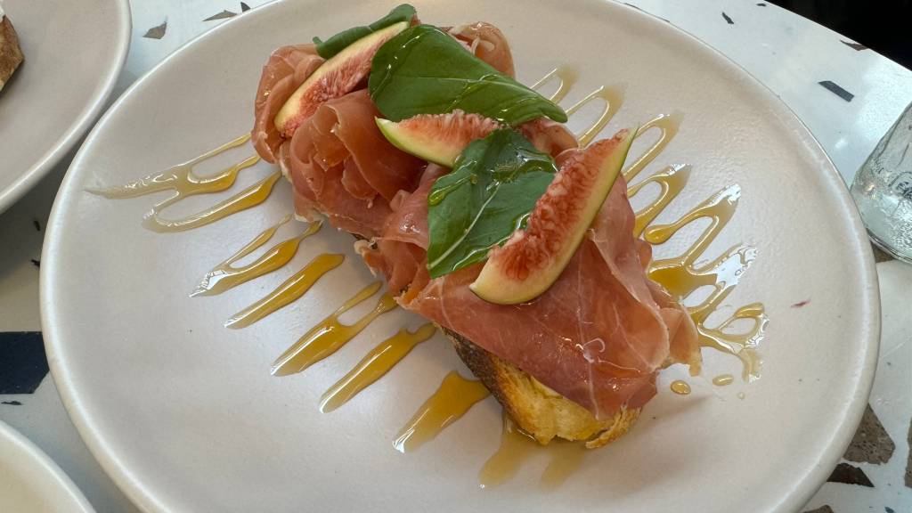 Santa Maria Empório tem novos café e pastifício com massas feitas na hora