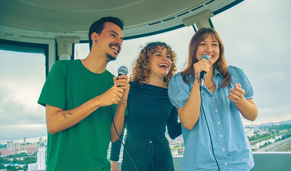 Roda Rico lança cabineokê para quem gosta de soltar a voz com emoção