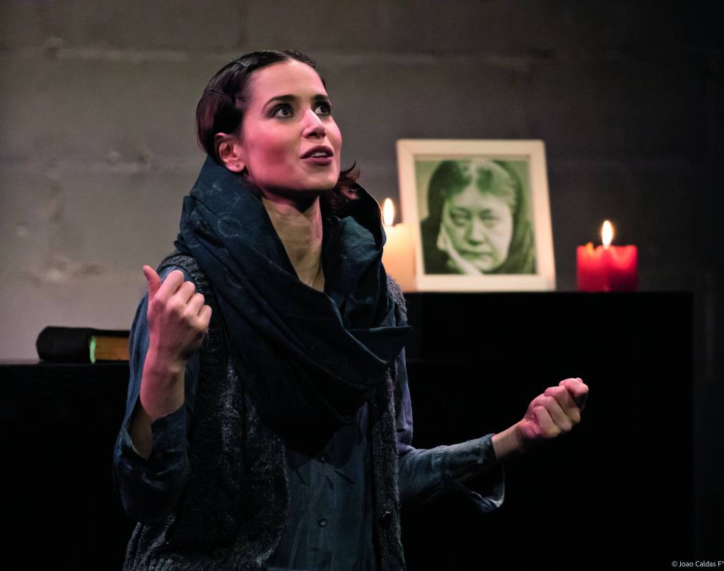 Mel Lisboa retorna com solo sobre Helena Blavatsky