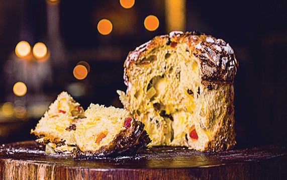 8 lugar – Oli Pane.jpg Panetone com fundo cortado e fundo escuro