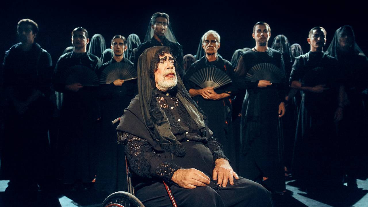 Bernarda Alba: luto e opressão