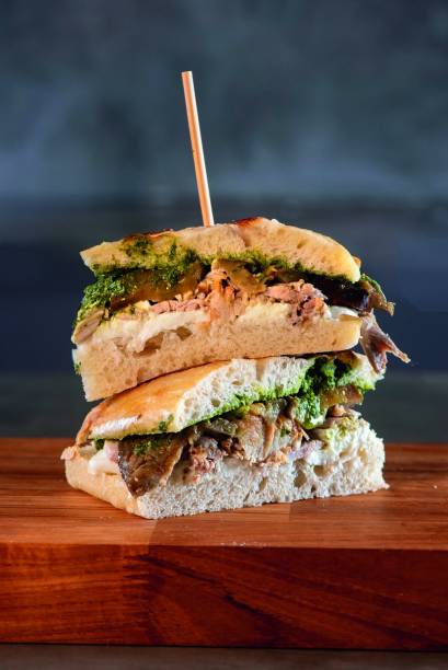 Coliseum: sanduíche que leva o nome da casa Coliseum: sanduíche que leva o nome da casa