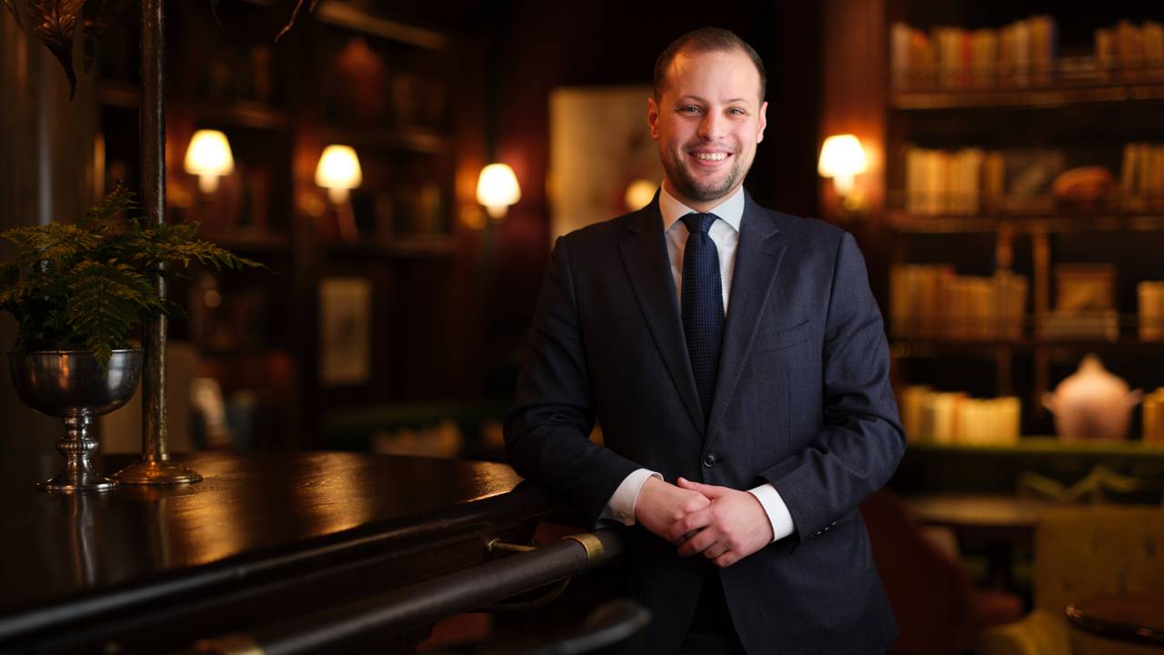 Bar do Rosewood São Paulo recebe mixologista do Scarfes, do Rosewood London, eleito o 37º melhor bar do mundo