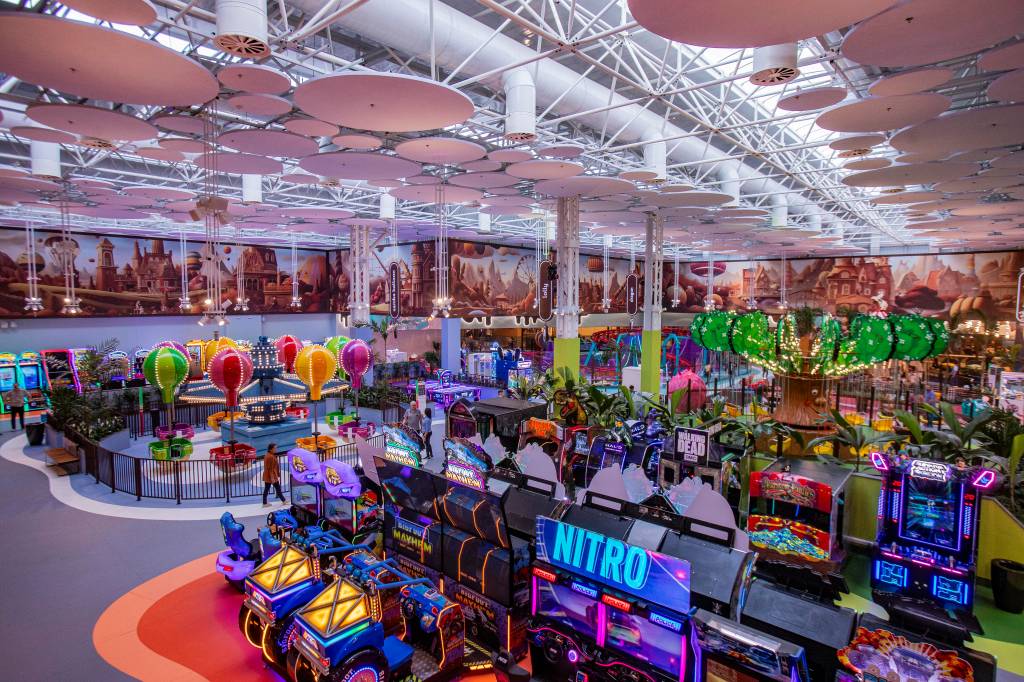 Playland Grand Plaza (2) Playland Grand Plaza