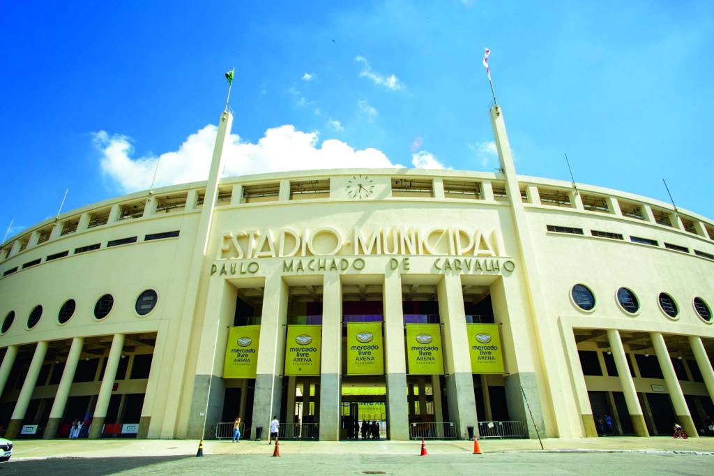 Estádio do Pacaembu Fachada tombada: preservação do nome original