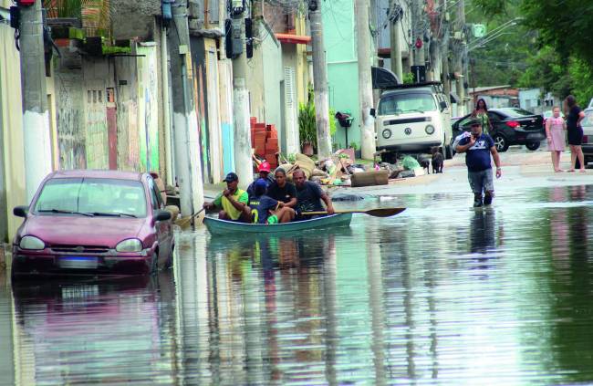 De alertas a jardins de chuva, como a cidade pode conter o avanço das enchentes