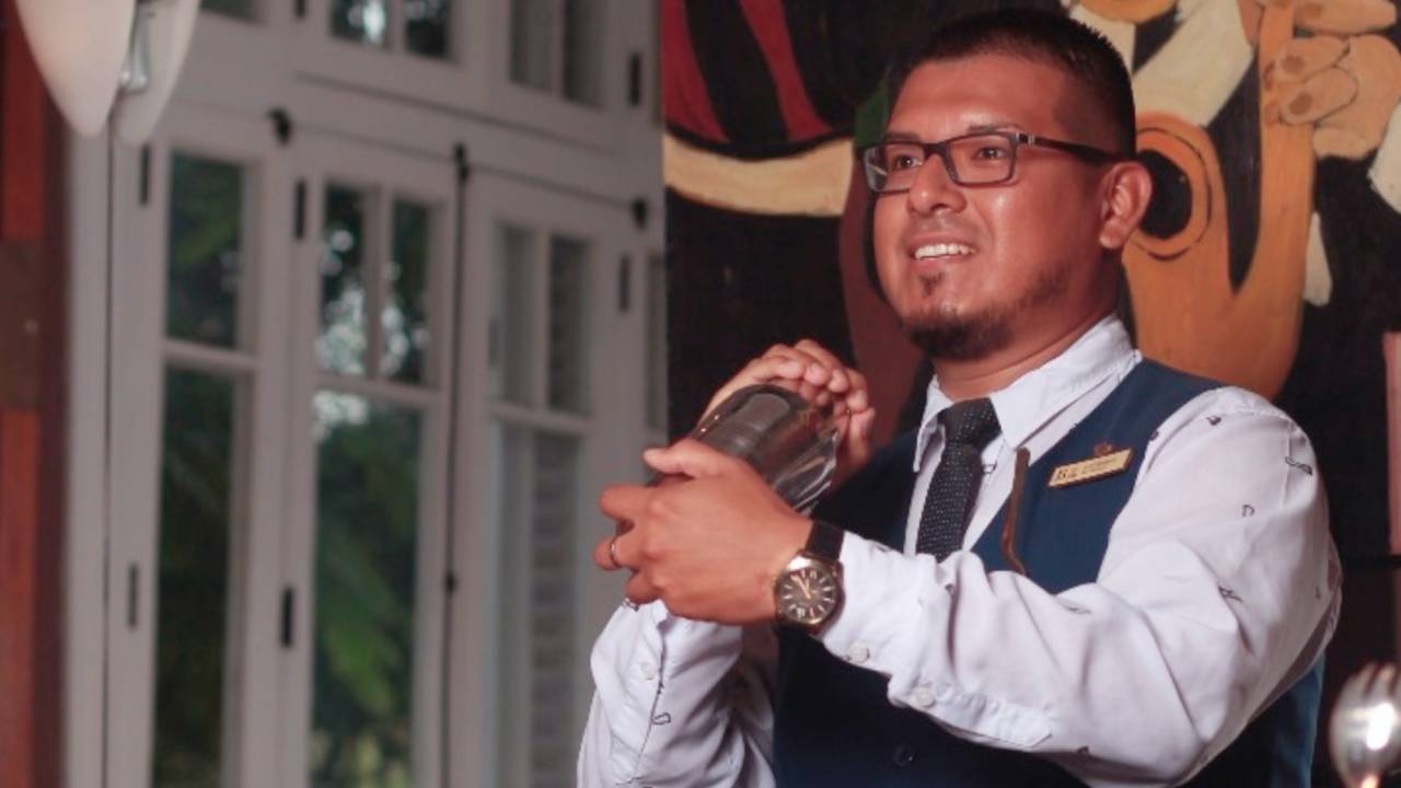 Masterclass gratuita no Drunks: noite de coquetelaria andina recebe Alex Romero