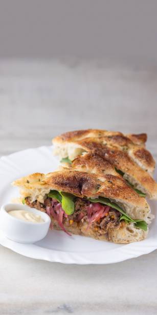Malu Café: sanduíche de carne na focaccia Malu Café: sanduíche de carne na focaccia