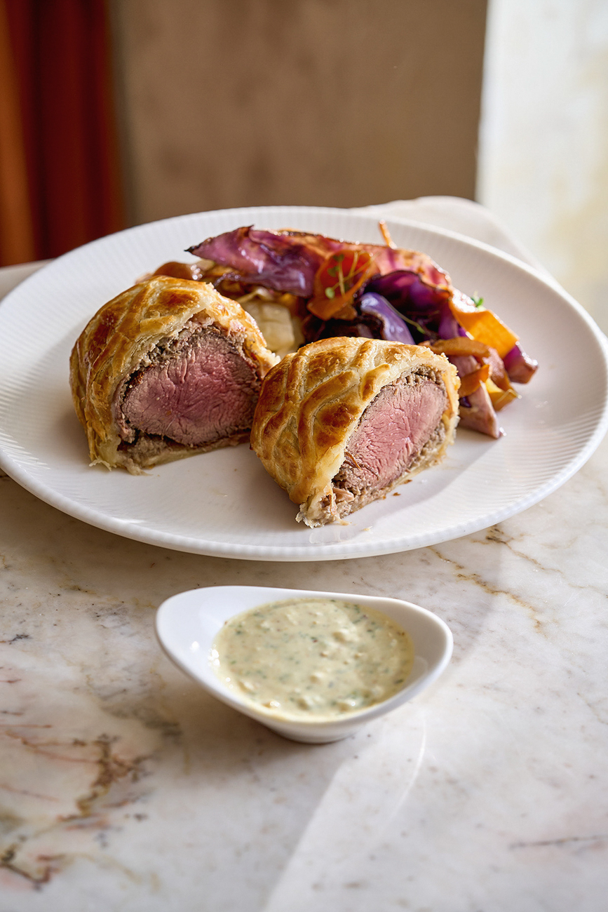 Febre na confeitaria, pistache também brilha em pratos salgados