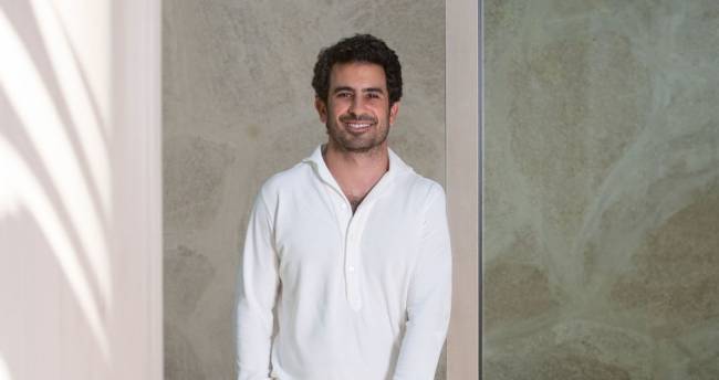 Art advisor João Siqueira Lopes inicia carreira solo