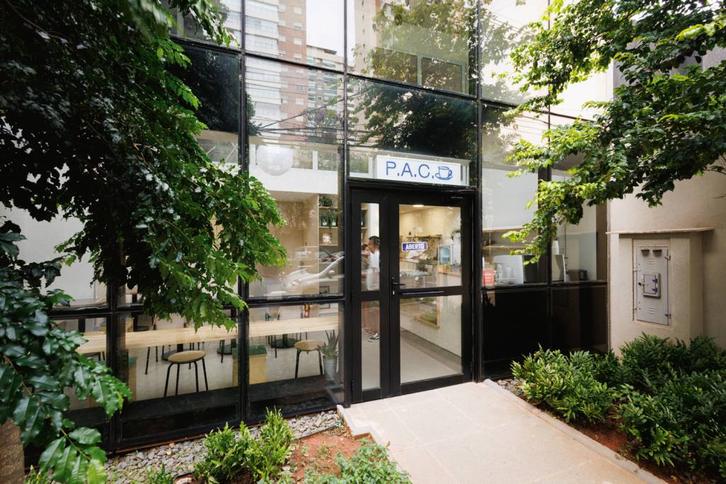 PAC troca de endereço e estreia pedidas de café da manhã